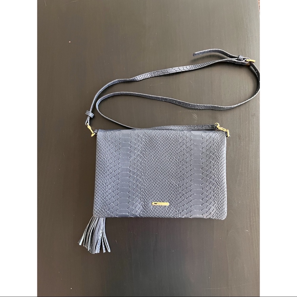 GiGi New York navy fold over clutch - New without tags - Picture 3 of 8